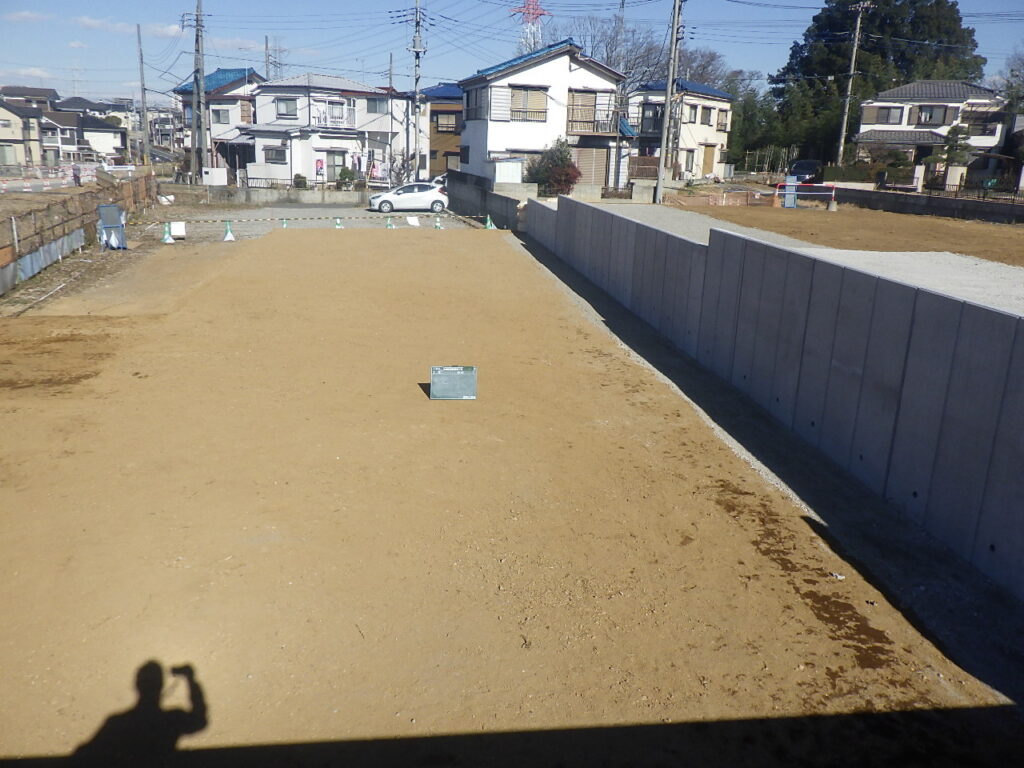 川口市発注　石神西立野特定土地区画整理事業
２８街区擁壁築造工事